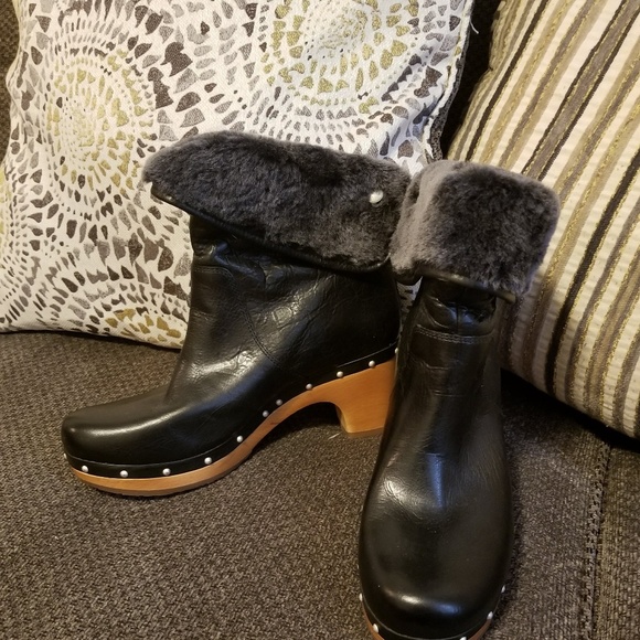 UGG Boots - Picture 3 of 6